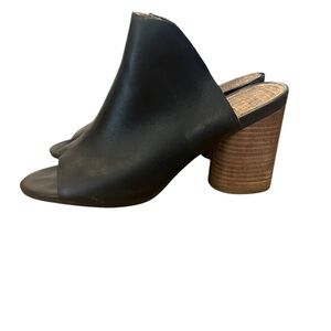 Lucca Lane Hilarie Black Leather Peep‎ Toe Block Heel Sandals Size 10